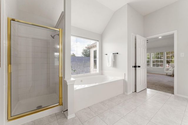 22 Crestview Trail, Houston, TX 77082