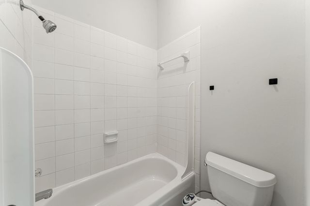 22 Crestview Trail, Houston, TX 77082