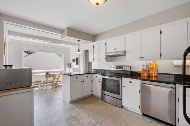 2128 Juno Avenue, Saint Paul, MN 55116