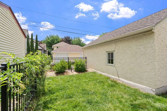 2128 Juno Avenue, Saint Paul, MN 55116