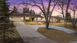 1501 Miller Road, Lake Orion Village, MI 48362