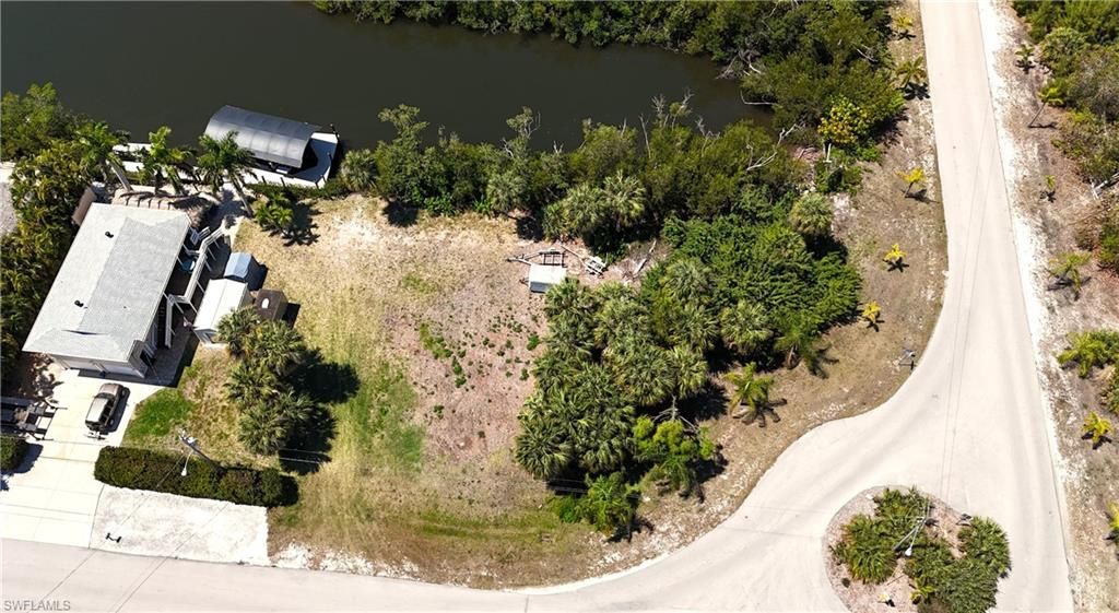 3921 Stabile RD, ST. JAMES CITY, FL 33956 — photo 5