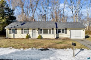 12 Nutmeg Drive, Clinton, CT 06413