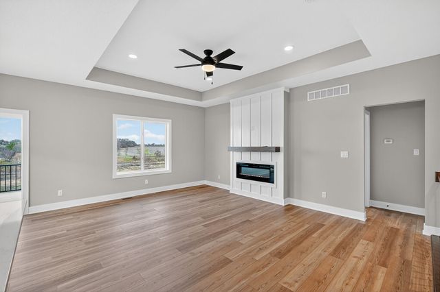2946 Lake Hill Drive, Des Moines, IA 50320