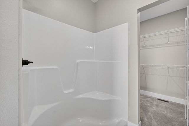 2946 Lake Hill Drive, Des Moines, IA 50320