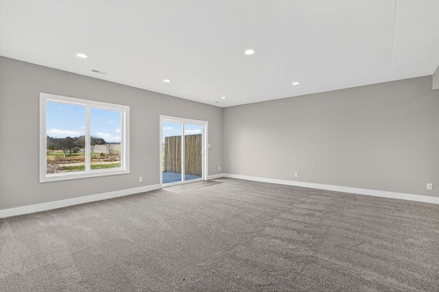 2946 Lake Hill Drive, Des Moines, IA 50320