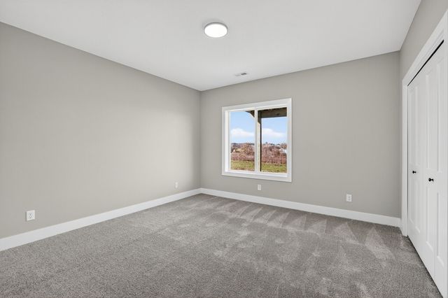 2946 Lake Hill Drive, Des Moines, IA 50320