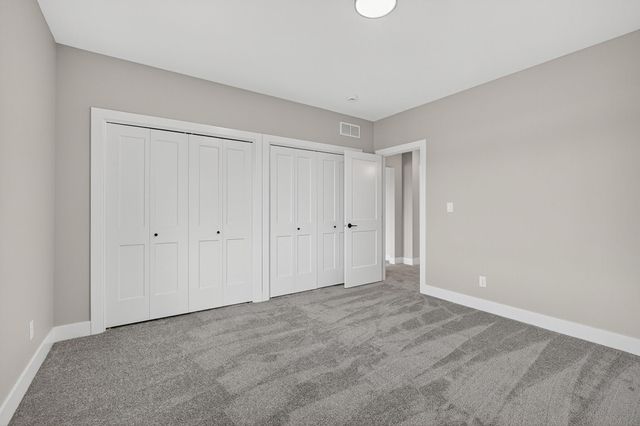 2946 Lake Hill Drive, Des Moines, IA 50320