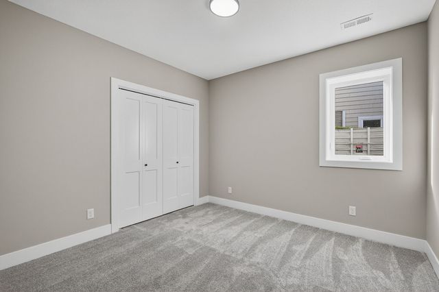 2946 Lake Hill Drive, Des Moines, IA 50320