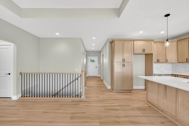 2946 Lake Hill Drive, Des Moines, IA 50320