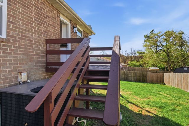 1302 Bellshire Terrace Dr, Nashville, TN 37207