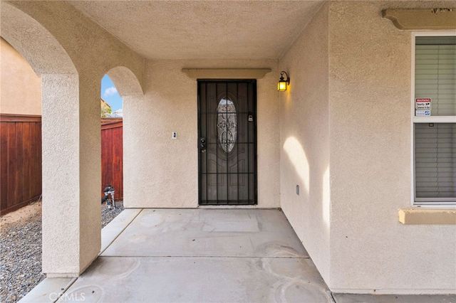 16572 Don Quijote, Victorville, CA 92395