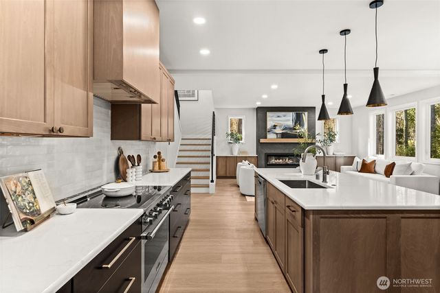 630 8th Avenue, Fox Island, WA 98333