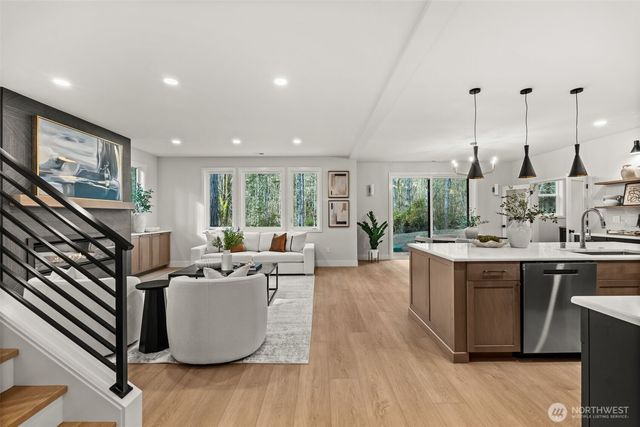 630 8th Avenue, Fox Island, WA 98333