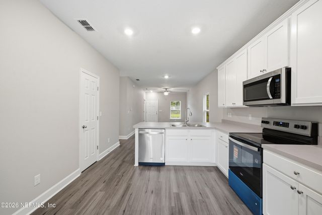 8763 SUSIE Street, Jacksonville, FL 32210