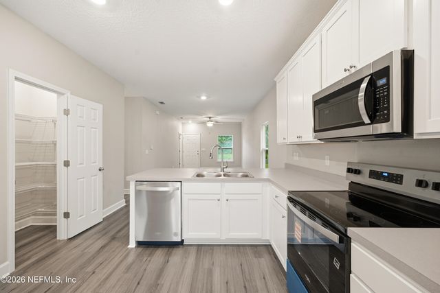 8763 SUSIE Street, Jacksonville, FL 32210