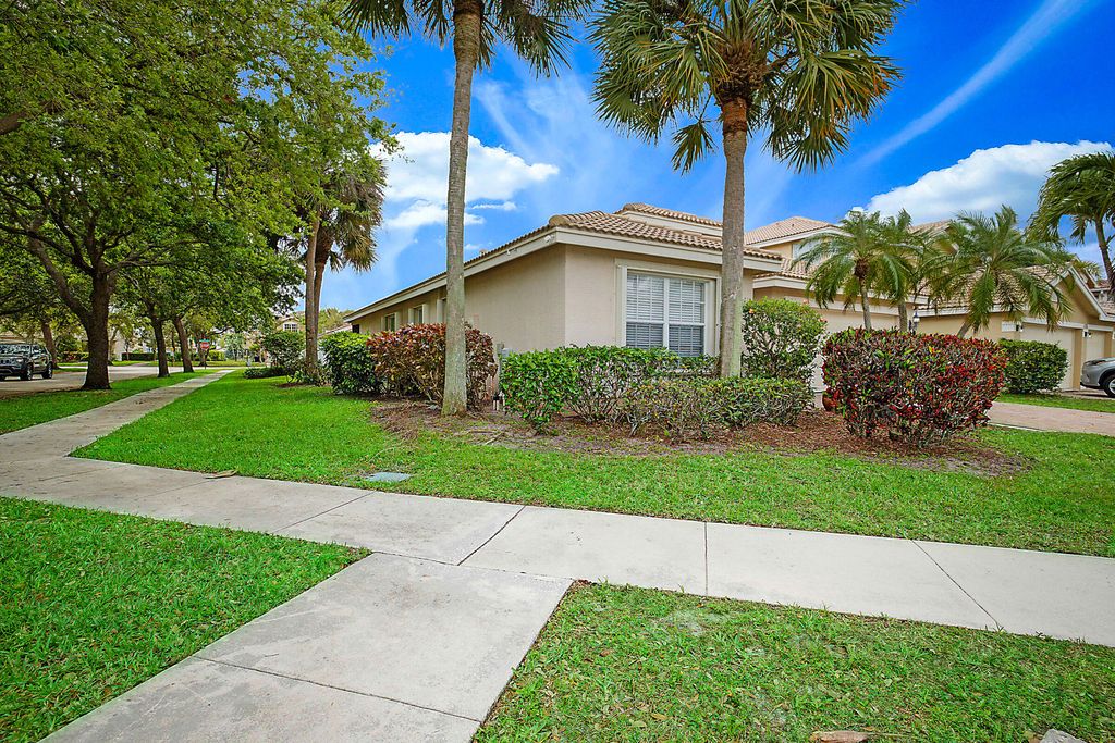 5028 Solar Point Drive, Greenacres, FL 33463