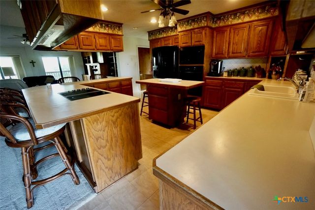 1401 Main Street, Port O'connor, TX 77982