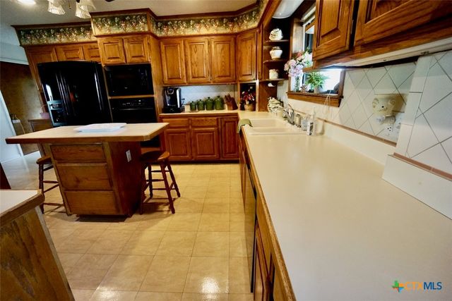 1401 Main Street, Port O'connor, TX 77982