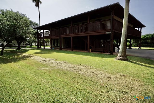 1401 Main Street, Port O'connor, TX 77982