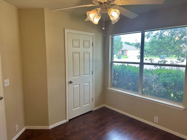 124 Spruce DR, Kyle, TX 78640