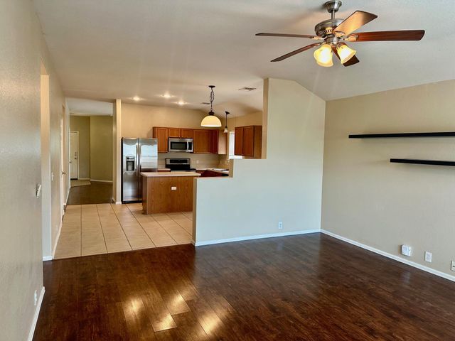 124 Spruce DR, Kyle, TX 78640