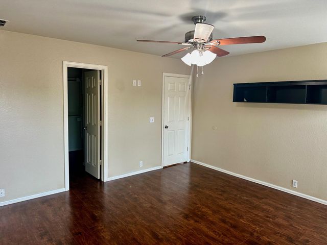 124 Spruce DR, Kyle, TX 78640