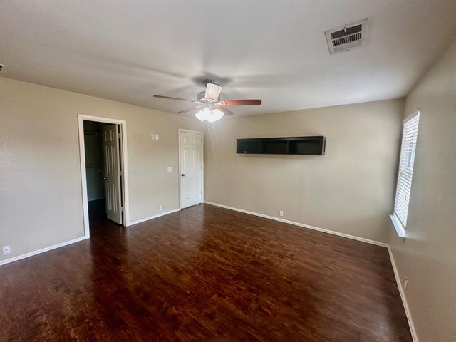 124 Spruce DR, Kyle, TX 78640