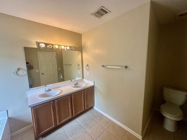 124 Spruce DR, Kyle, TX 78640