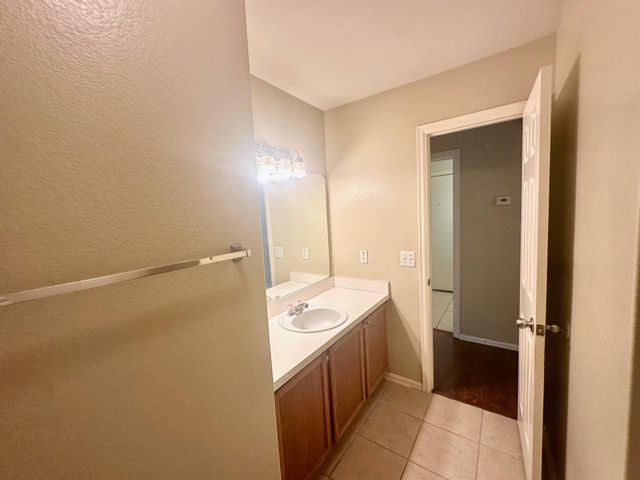 124 Spruce DR, Kyle, TX 78640