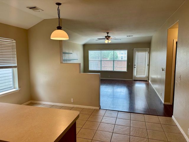 124 Spruce DR, Kyle, TX 78640