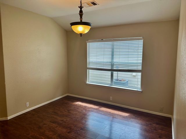 124 Spruce DR, Kyle, TX 78640
