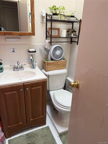 5215 Avenue H, Brooklyn, NY 11234