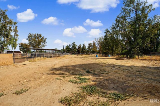 4910 Morro Drive, Bakersfield, CA 93307