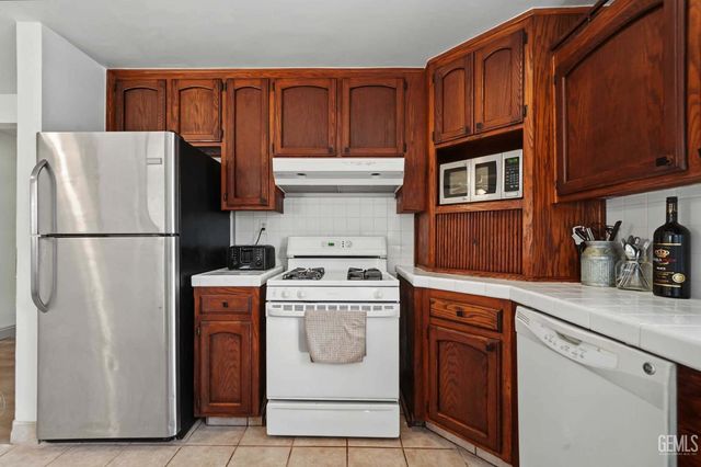 4910 Morro Drive, Bakersfield, CA 93307