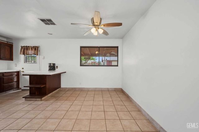 4910 Morro Drive, Bakersfield, CA 93307