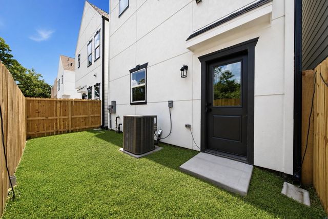 5522 Wheatley Street C, Houston, TX 77091