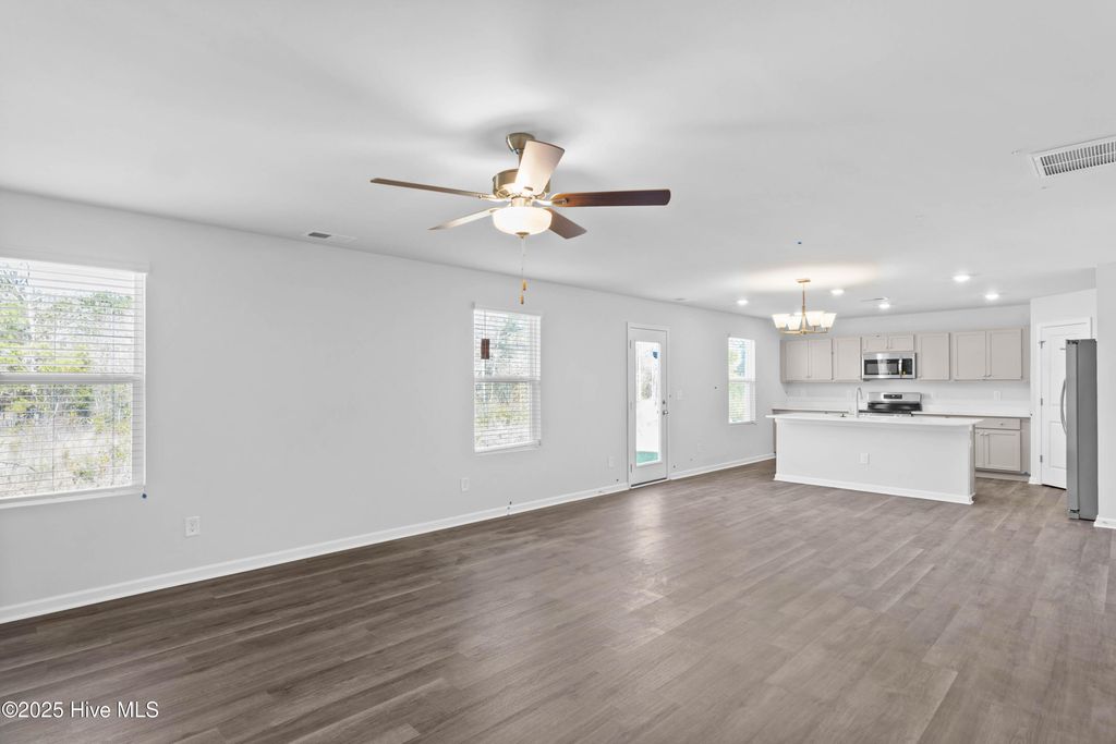 506 Sandy Hollow Drive, Jacksonville, NC 28540