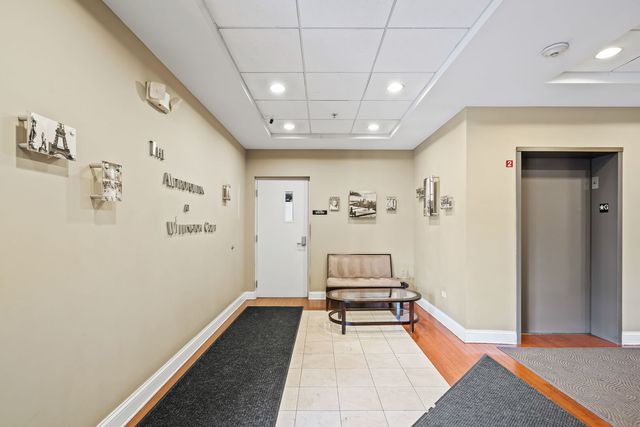 235 N SMITH Street 412, Palatine, IL 60067