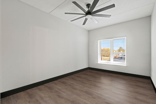 235 N SMITH Street 412, Palatine, IL 60067