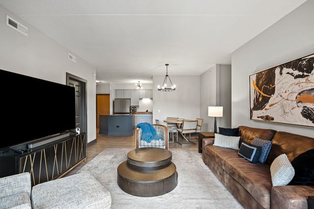 235 N SMITH Street 412, Palatine, IL 60067