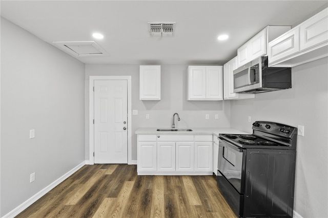 3127 Magnolia St, Corpus Christi, TX 78408