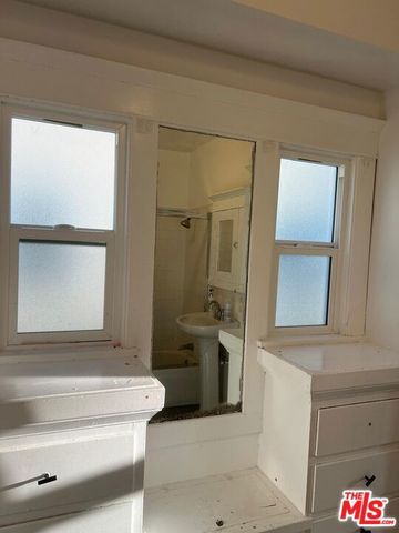 1028 Broad Avenue, Los Angeles, CA 90744