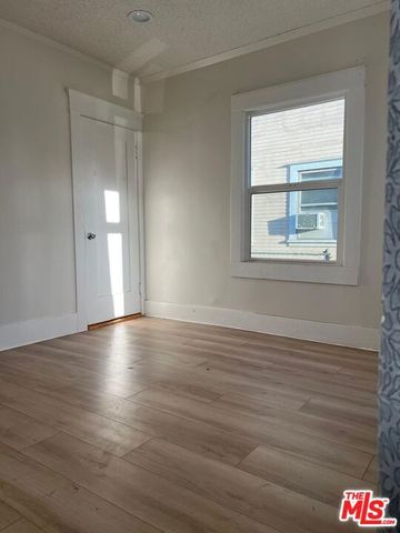1028 Broad Avenue, Los Angeles, CA 90744