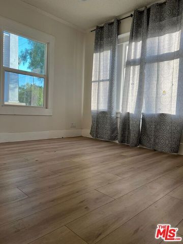 1028 Broad Avenue, Los Angeles, CA 90744