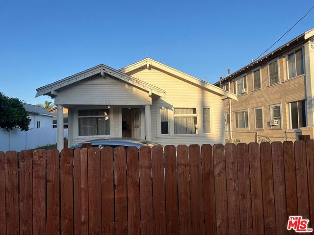 1028 Broad Avenue, Los Angeles, CA 90744