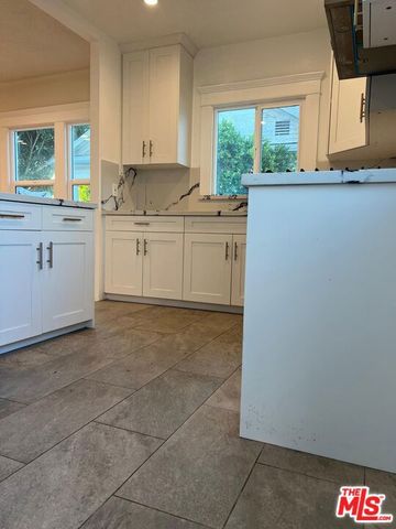 1028 Broad Avenue, Los Angeles, CA 90744