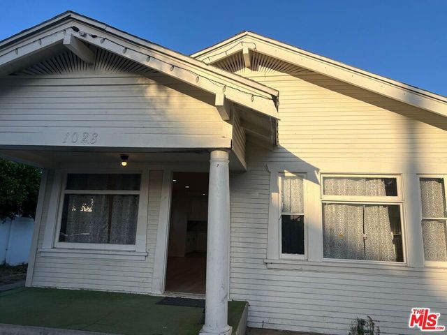 1028 Broad Avenue, Los Angeles, CA 90744