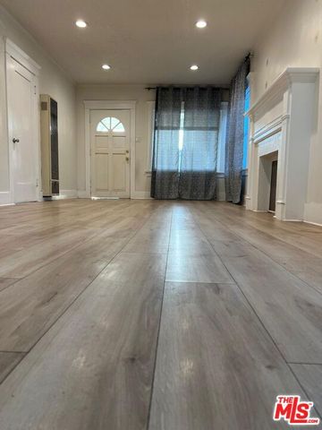 1028 Broad Avenue, Los Angeles, CA 90744