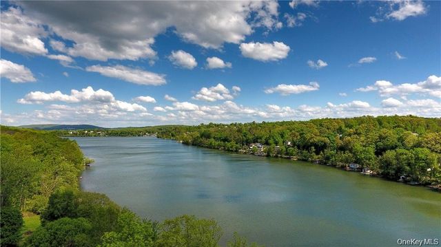 19 Lake Avenue, Monroe, NY 10950